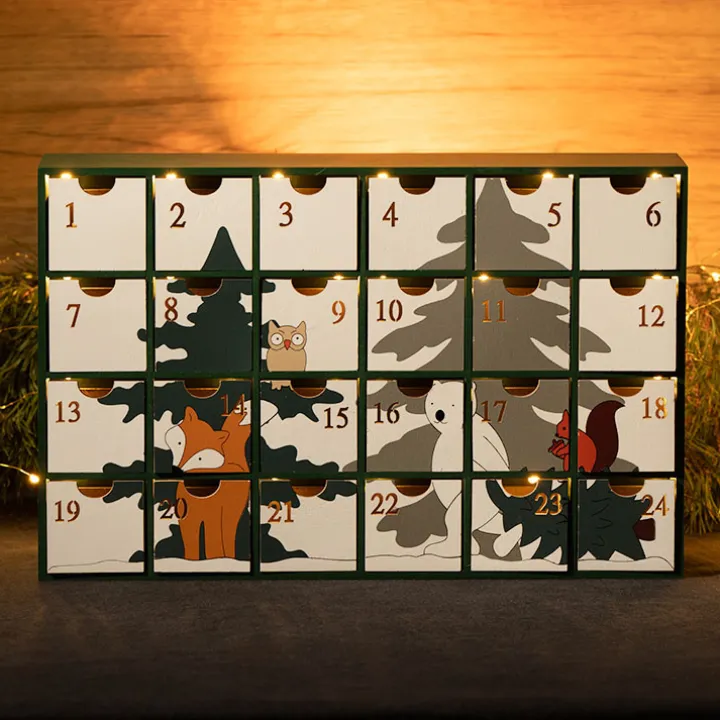 Adventskalenderhus i trä