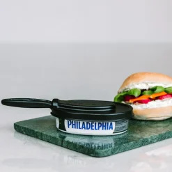 Brelock, lock & smörkniv till Philadelphiaost