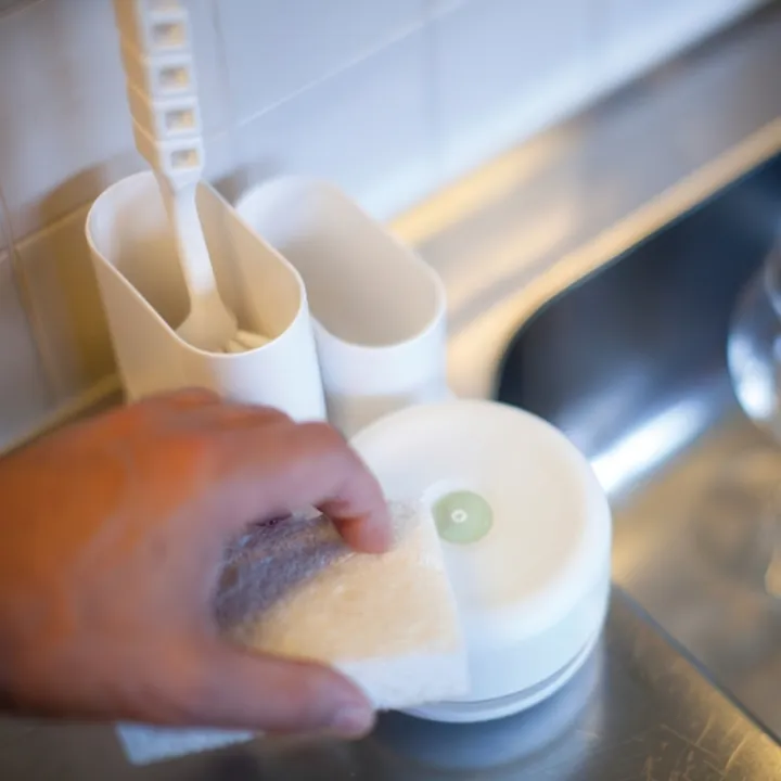 Diskmedelspump och förvaringsställ, Bosign, Vit