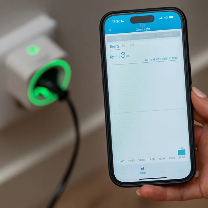 Eluttag med timer och Bluetooth