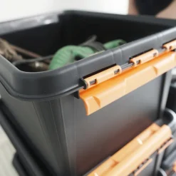 Förvaringslåda med lock 31L, SmartStore Pro, Svart/orange