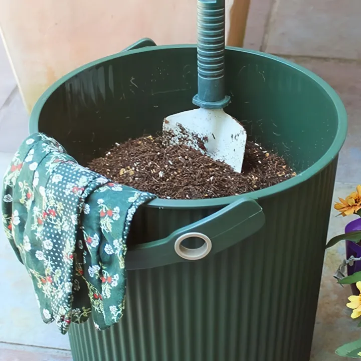 Hink med lock 20L, Omnioutil, Grön/Mörkgrön