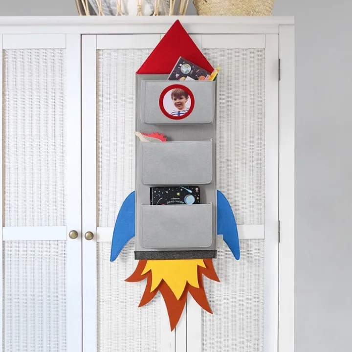 Hängande förvaringsfickor, Rymdraket