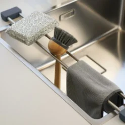 Justerbar avdelare till diskhon