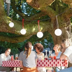 Klotformad trädgårdslampa Fatboy