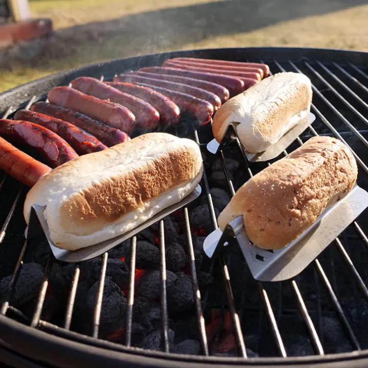 Korvbrödsrostare till grillen