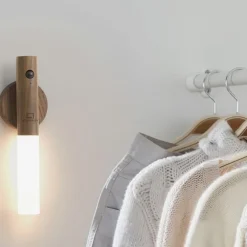 Löstagbar lampa med rörelsesensor