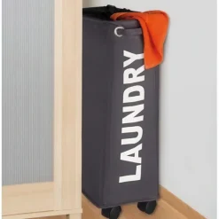 Smal tvättkorg på hjul, Laundry