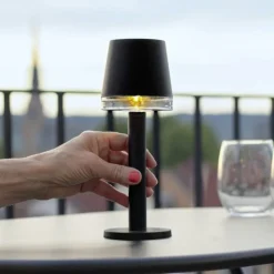 Solcellsladdad bordslampa mini