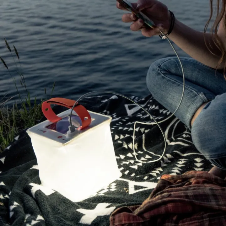 Solcellslykta med Powerbank