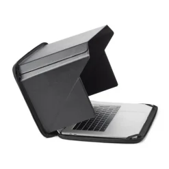 Solskydd och fodral till laptop
