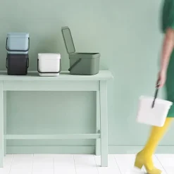 Sophink med lock och handdtag 6L, Brabantia, Mörkgrå