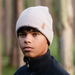 Stickad mössa med huvudskydd OICAN