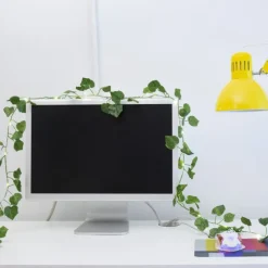 USB-driven ljusslinga med gröna blad