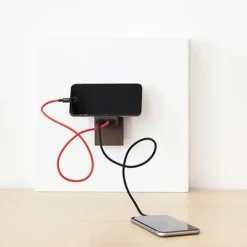 Väggadapter USB-A med stativ